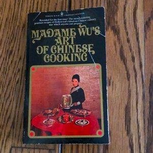 Madame Wu's Art of Chinese Cooking, Paperback cookbook